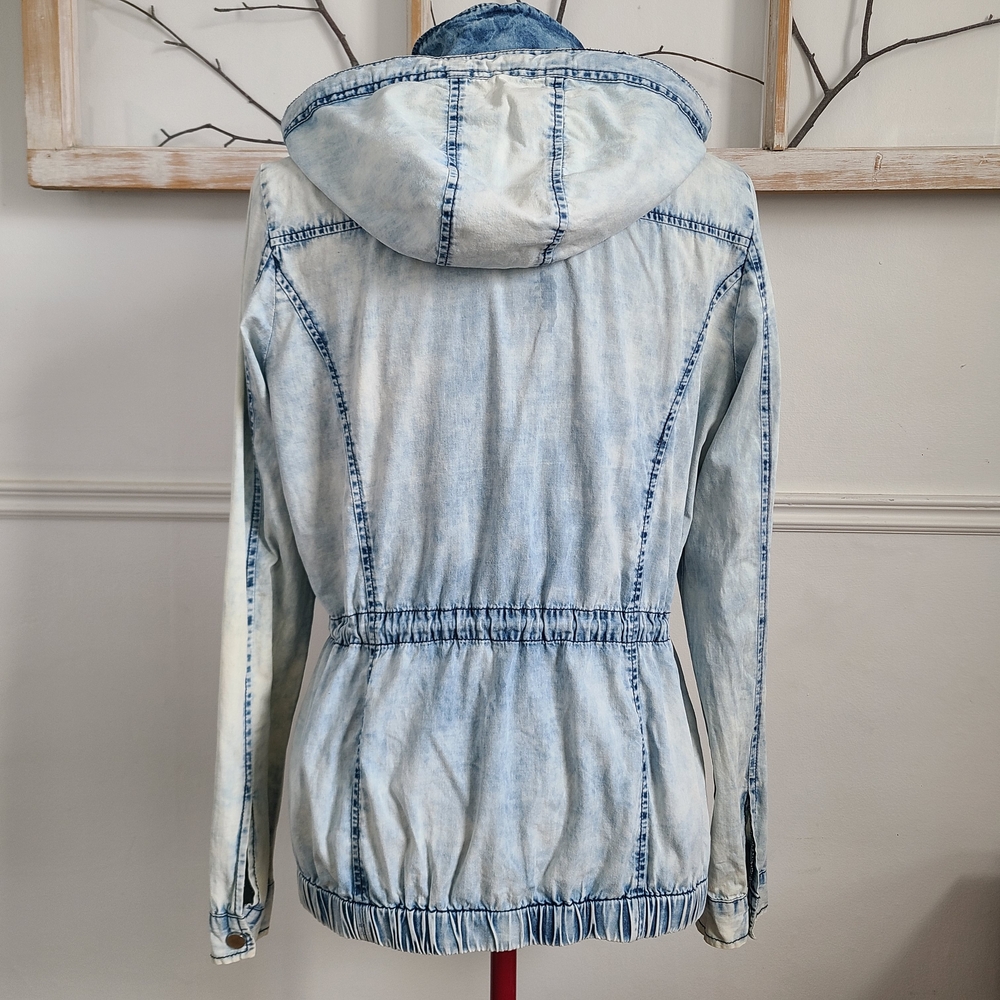 Acid Wash Denim Lightweight Jacket with hood - Size Medium - Picture 5 of 7